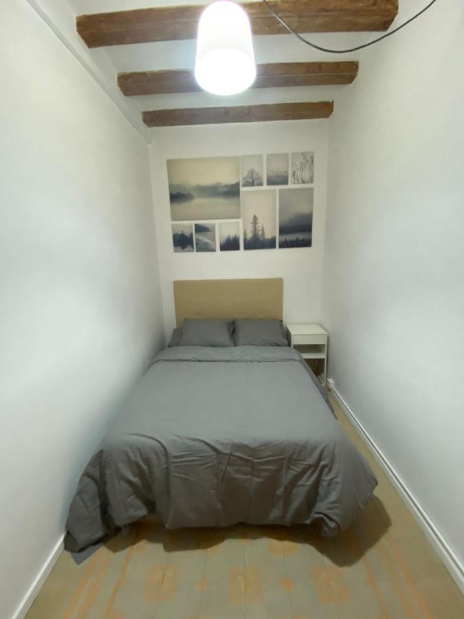 Spacious Modern Apartment In The Vibrant El Raval Барселона Екстериор снимка